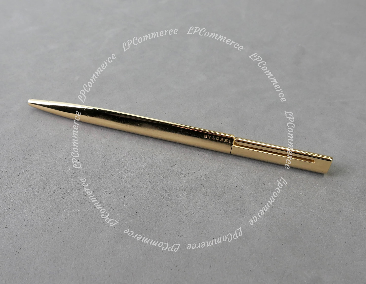Penna BULGARI Eccentric gold box ballpoint pen design BVLGARI