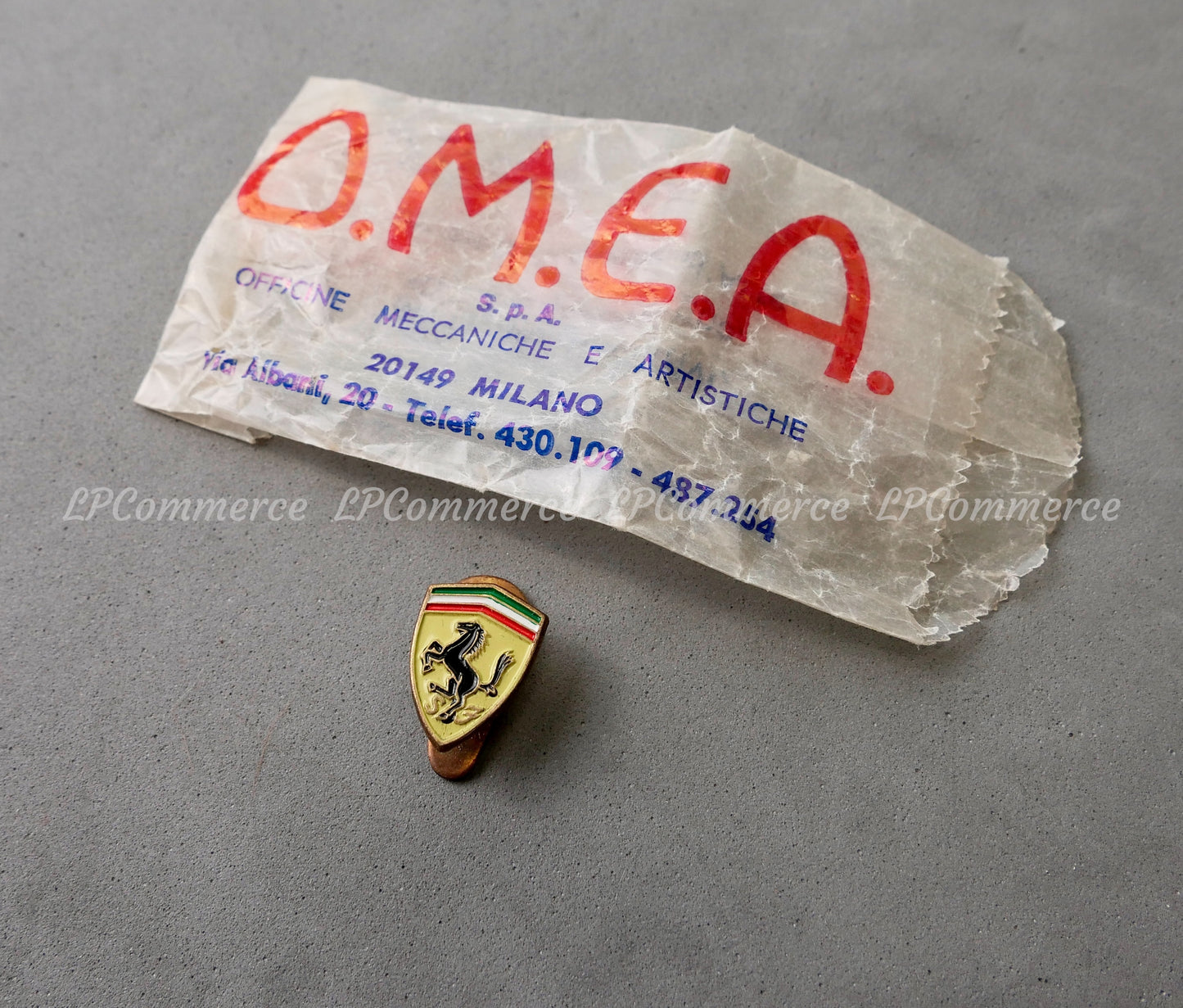 Spilla Ferrari O.M.E.A. Pins originale smaltato vintage rare OMEA 250 275 modena