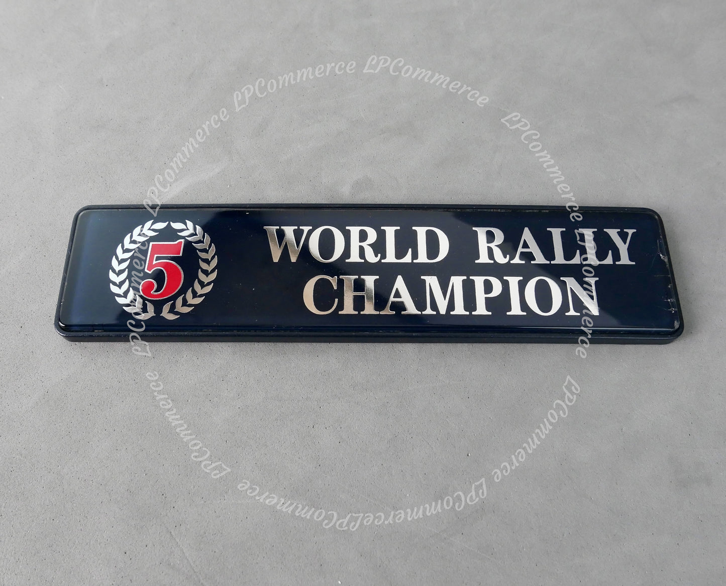 Targhetta Originale Lancia Delta Martini 5 world rally Champion stemma emblema