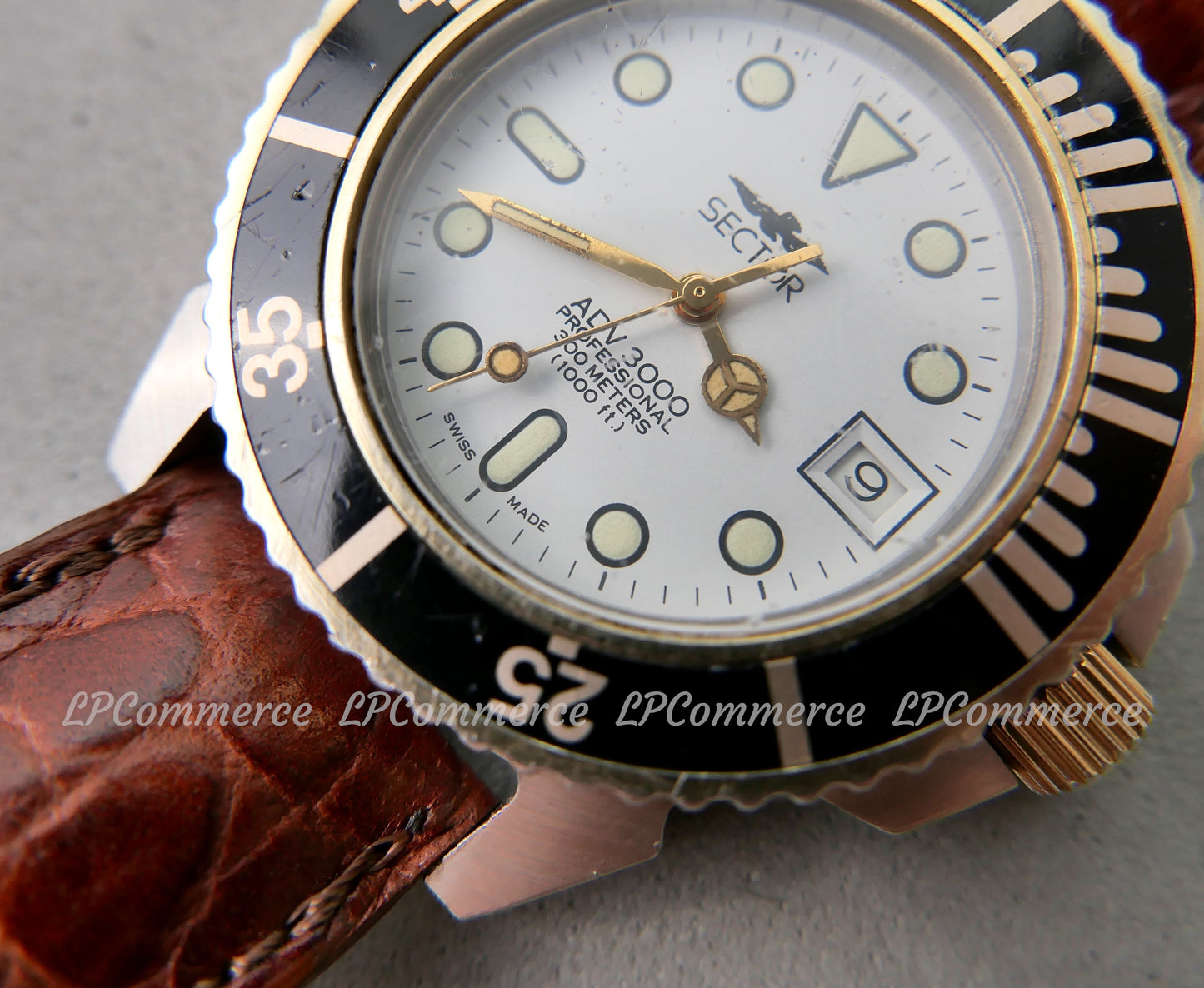 Orologio da polso Sector ADV 3000 usato gmt Watch vintage datario ghiera nera