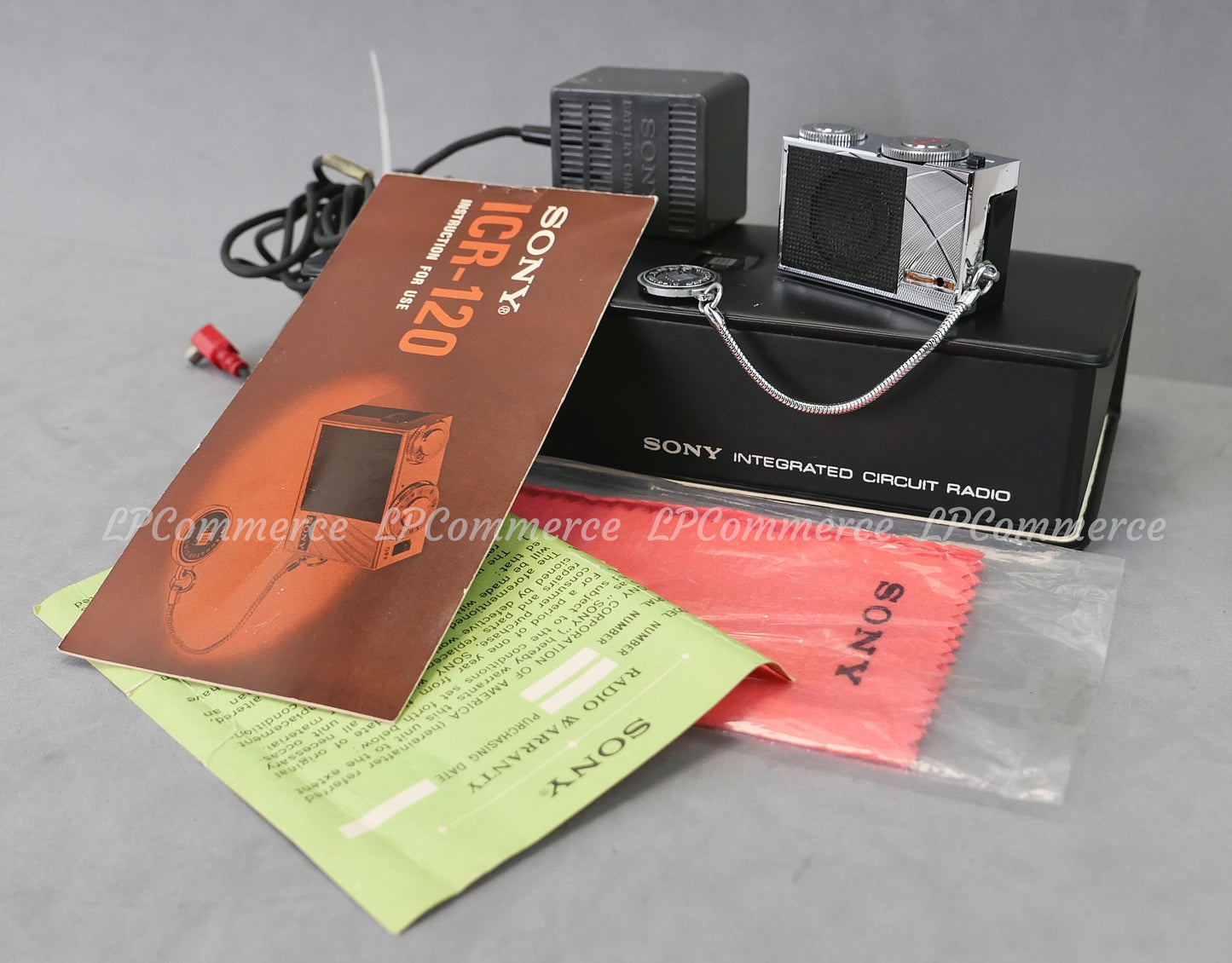 Radio Sony ICR-120 portable tuner vintage AM Micro Made in Japan transistor
