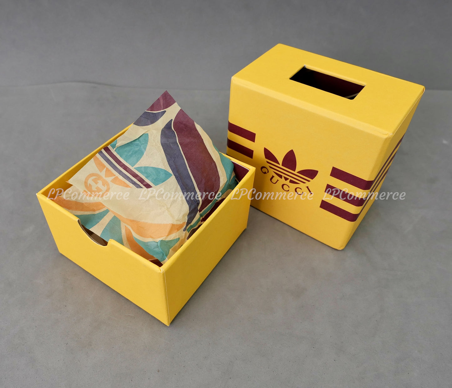 Yo-Yo Gucci yoyo X Adidas limited edition gadget box vip gioco esposizione