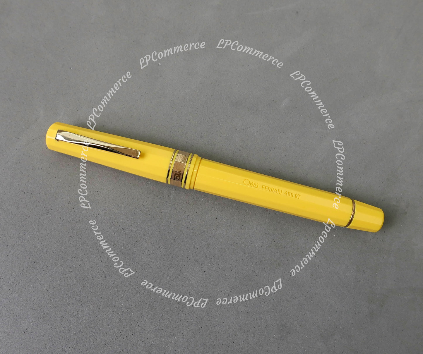Penna a sfera Omas for Ferrari 456 GT Ballpoint NOS box collezione yellow
