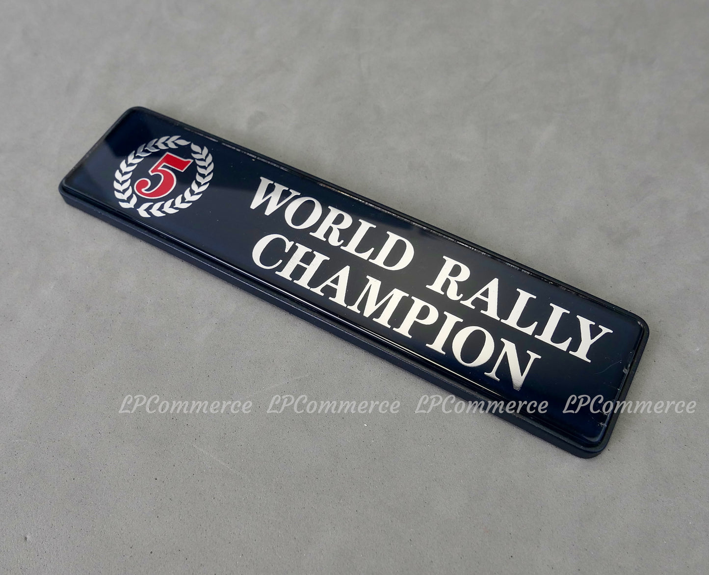 Targhetta Originale Lancia Delta Martini 5 world rally Champion stemma emblema