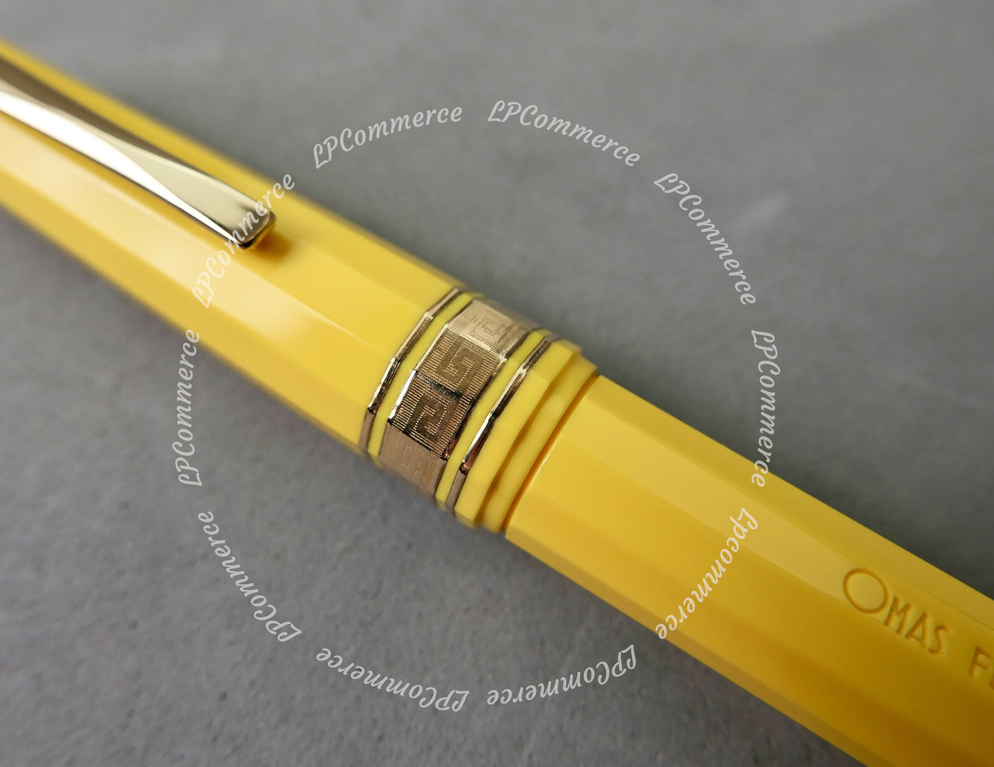 Penna a sfera Omas for Ferrari 456 GT Ballpoint NOS box collezione yellow