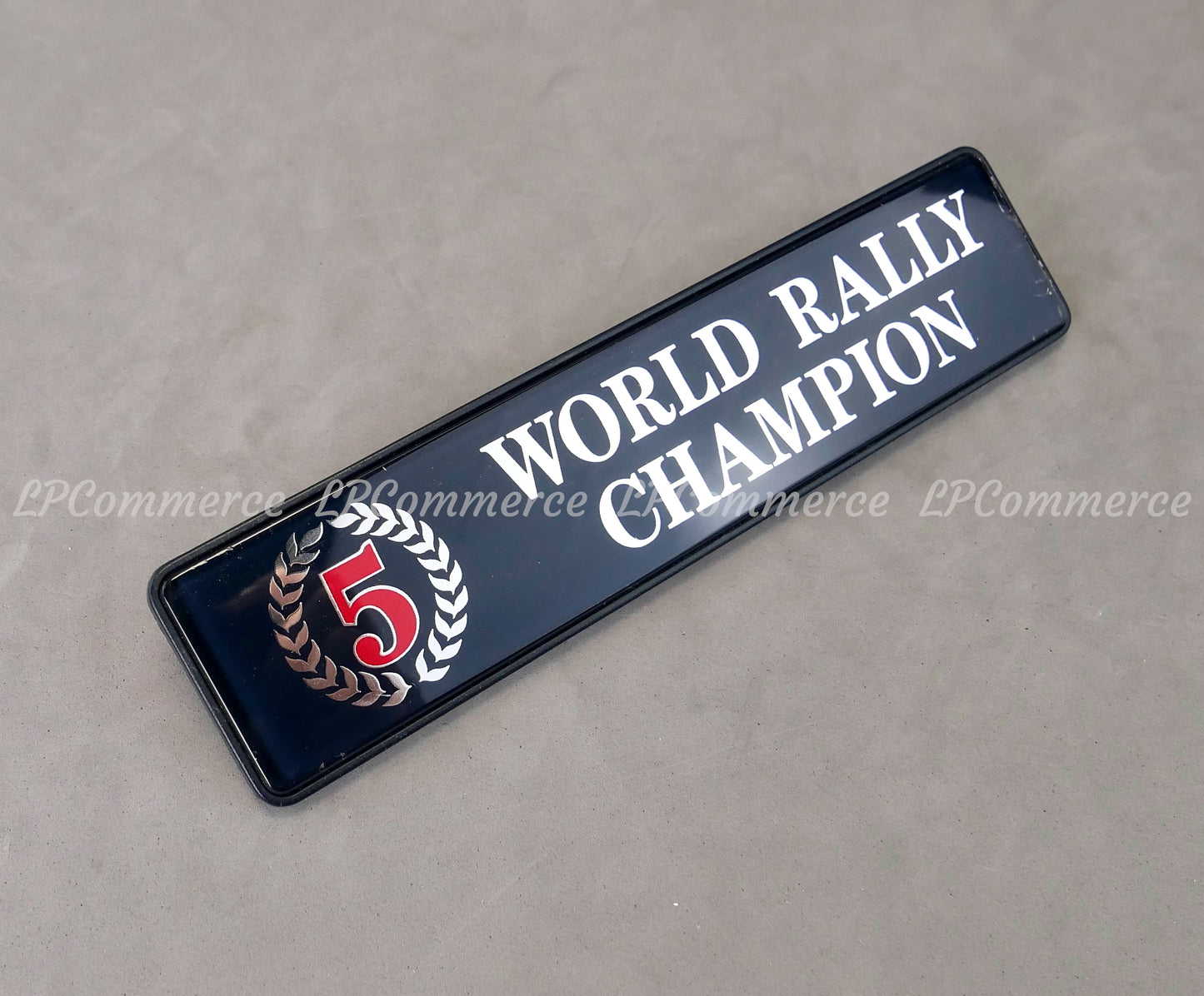 Targhetta Originale Lancia Delta Martini 5 world rally Champion stemma emblema