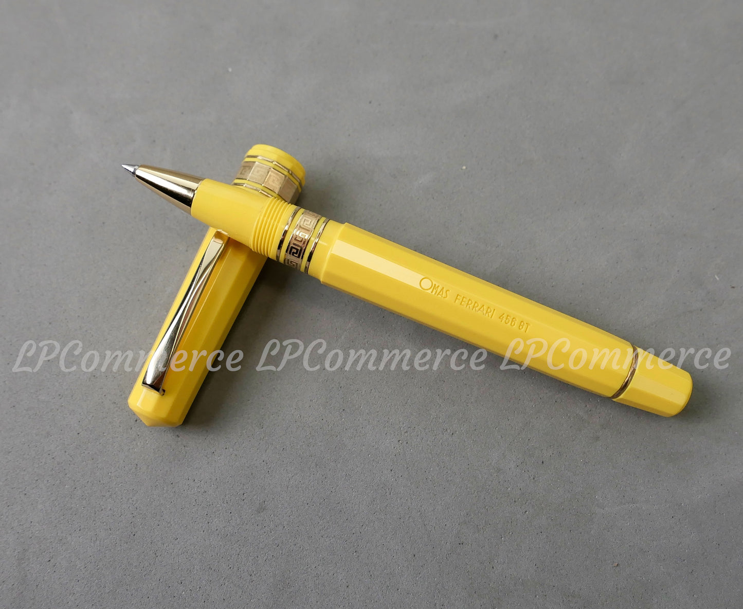 Penna a sfera Omas for Ferrari 456 GT Ballpoint NOS box collezione yellow