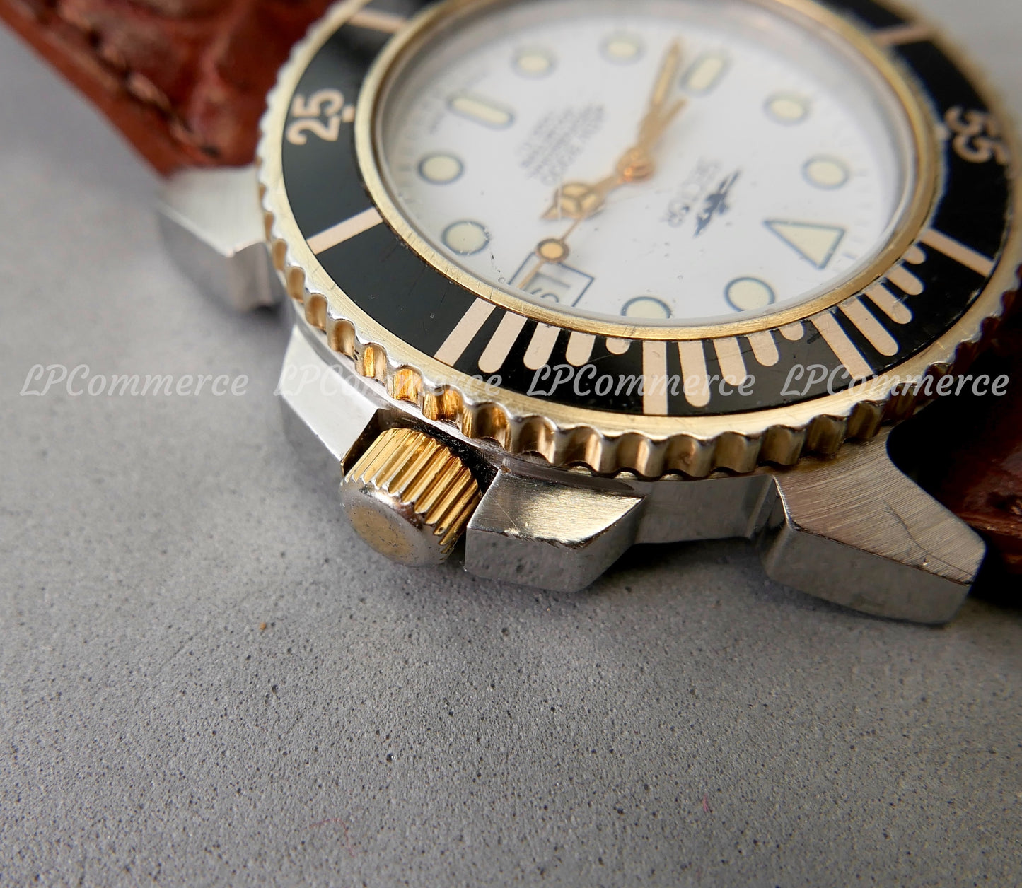 Orologio da polso Sector ADV 3000 usato gmt Watch vintage datario ghiera nera