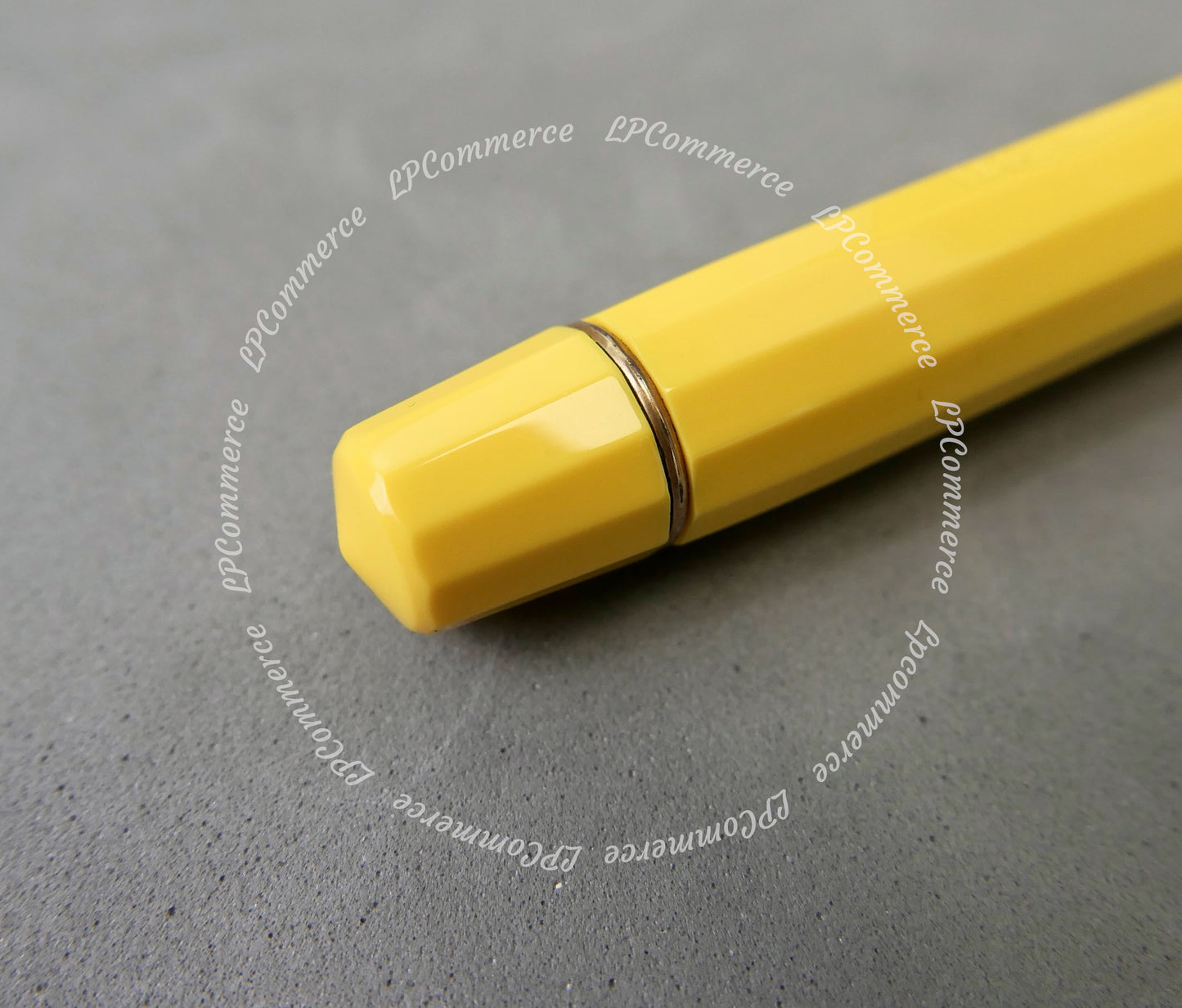 Penna a sfera Omas for Ferrari 456 GT Ballpoint NOS box collezione yellow