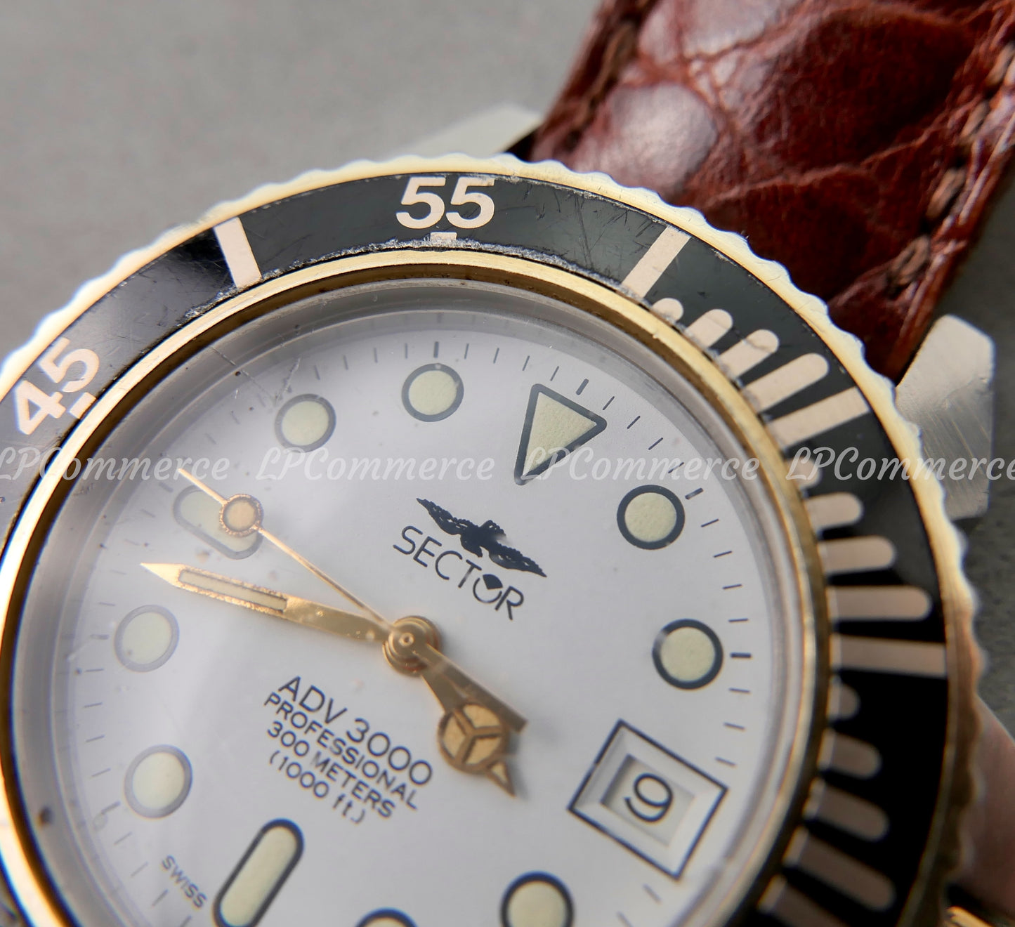 Orologio da polso Sector ADV 3000 usato gmt Watch vintage datario ghiera nera