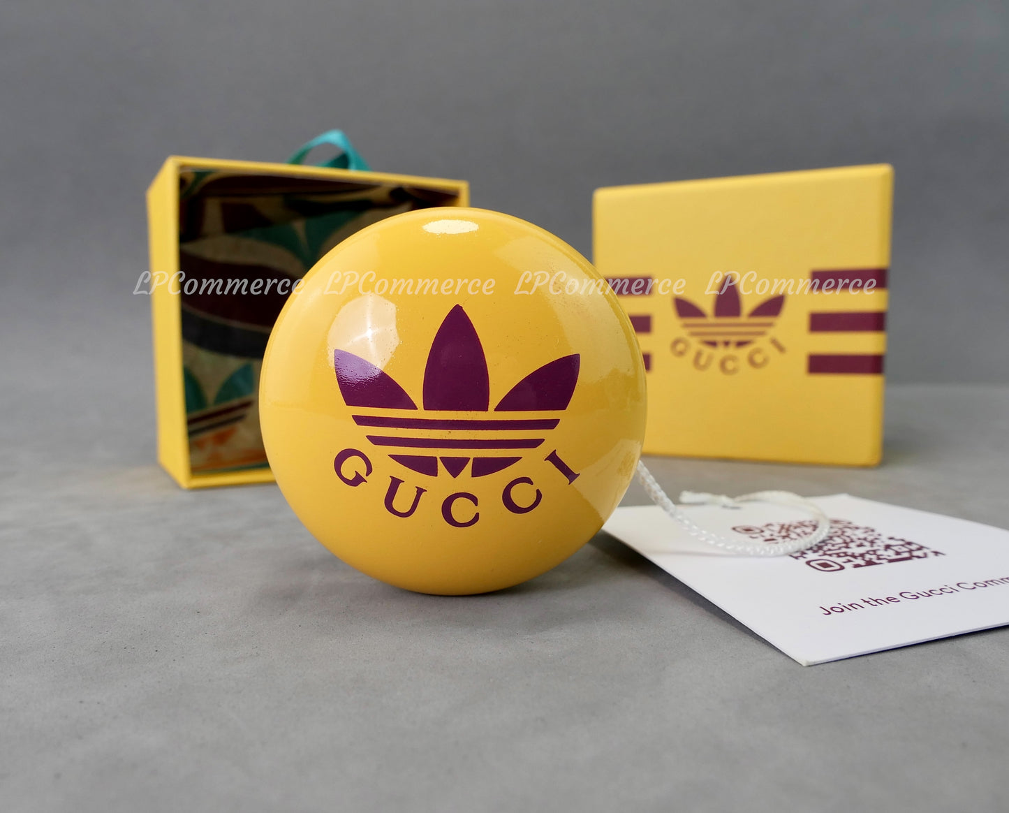 Yo-Yo Gucci yoyo X Adidas limited edition gadget box vip gioco esposizione