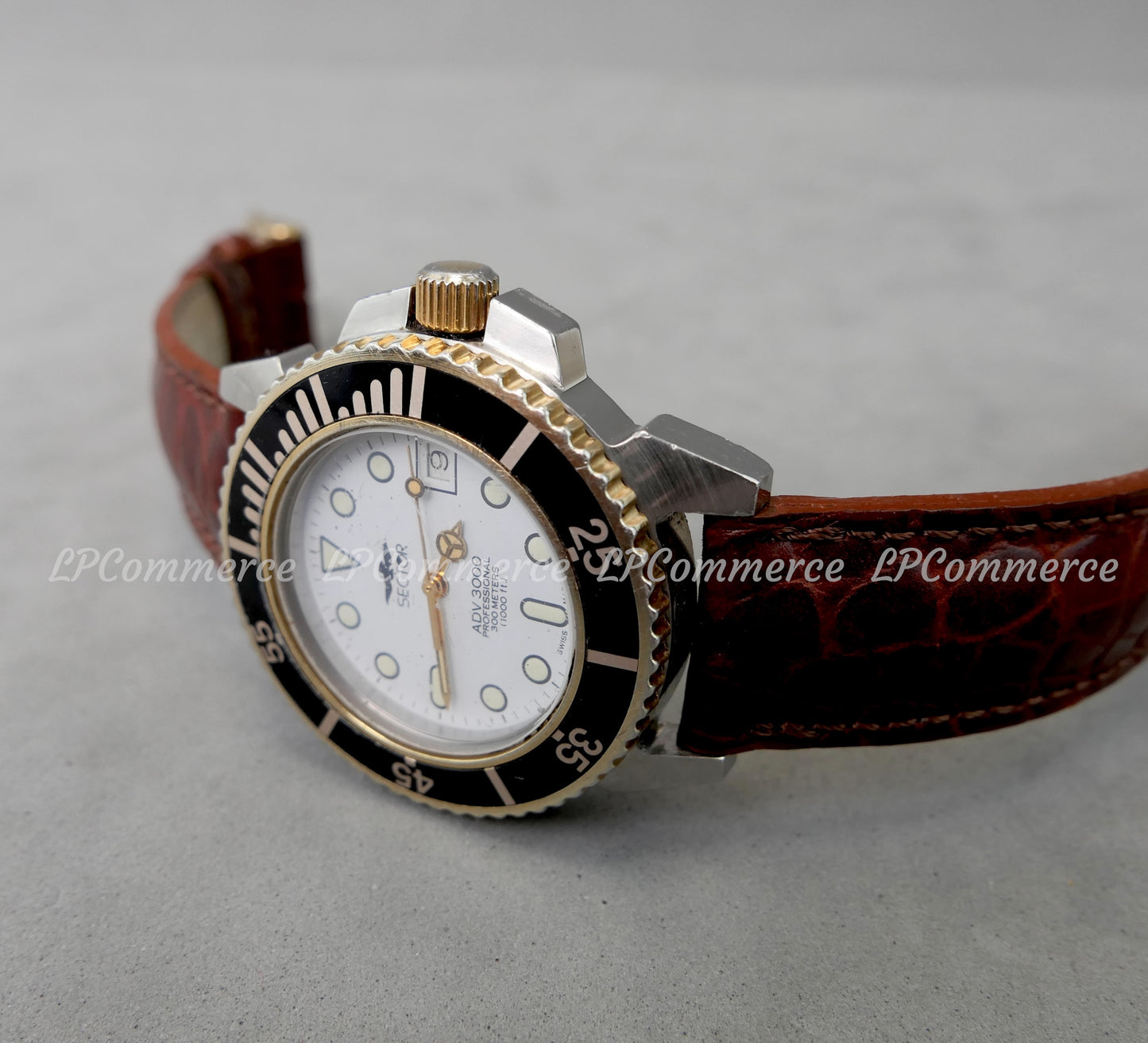 Orologio da polso Sector ADV 3000 usato gmt Watch vintage datario ghiera nera