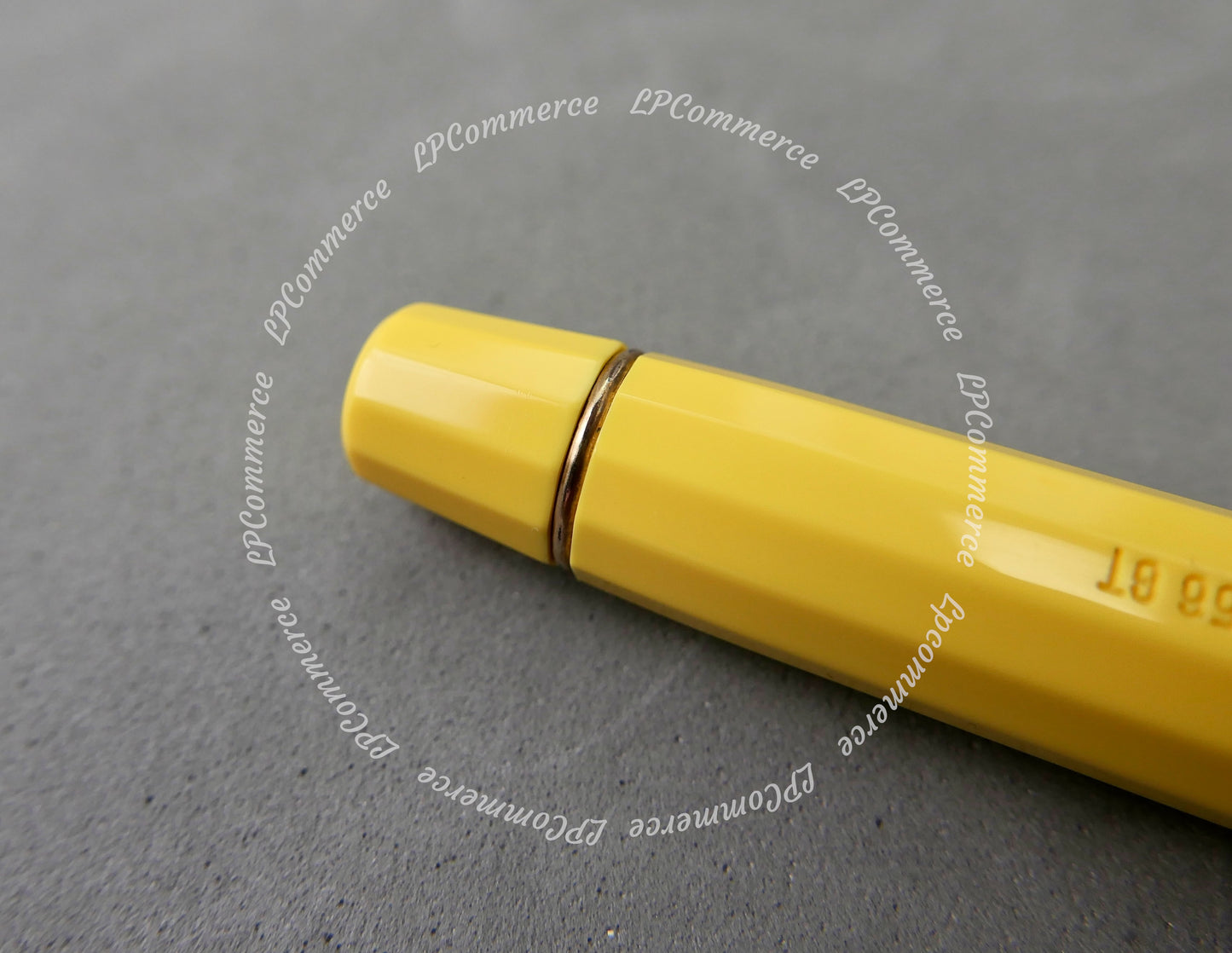 Penna a sfera Omas for Ferrari 456 GT Ballpoint NOS box collezione yellow
