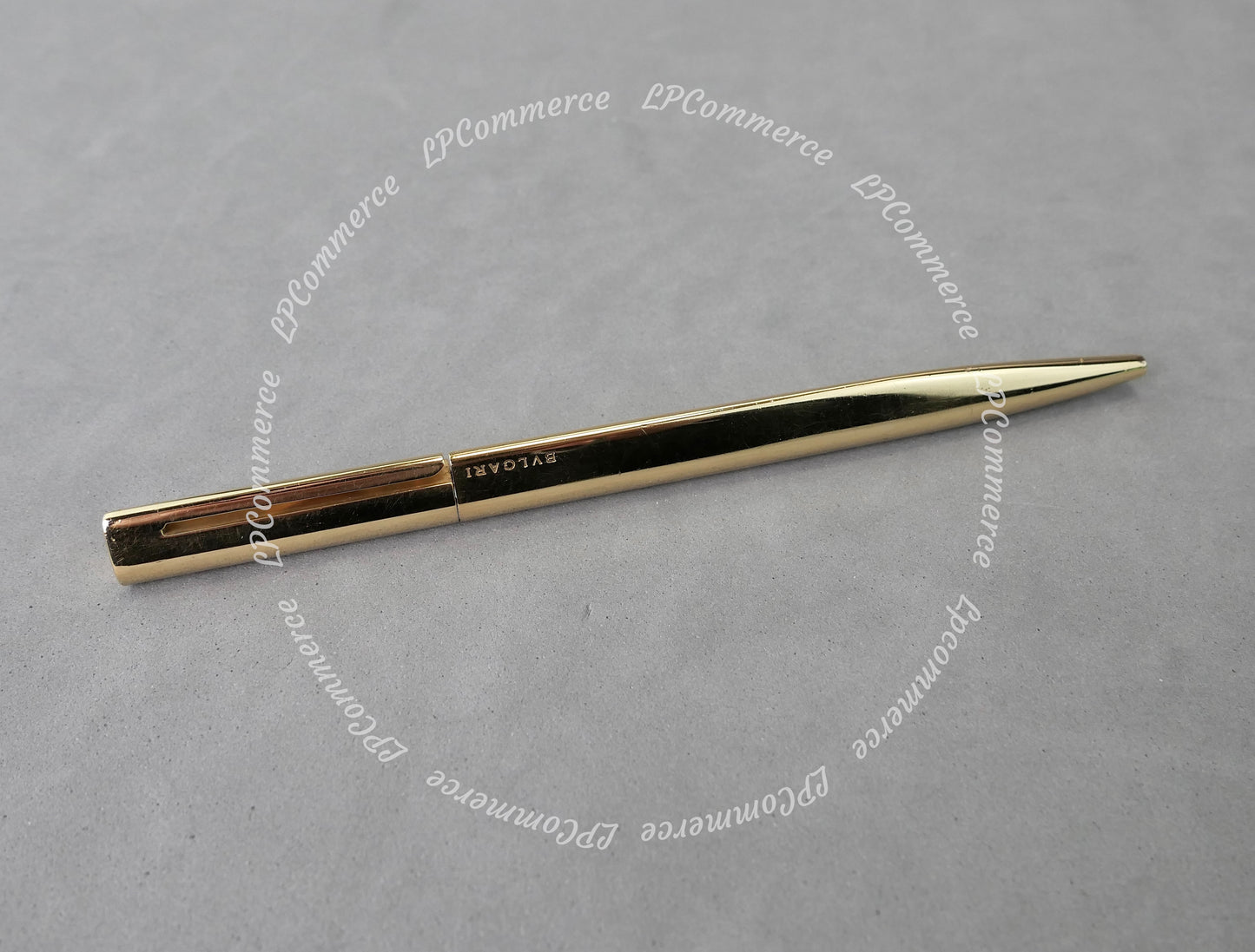 Penna BULGARI Eccentric gold box ballpoint pen design BVLGARI