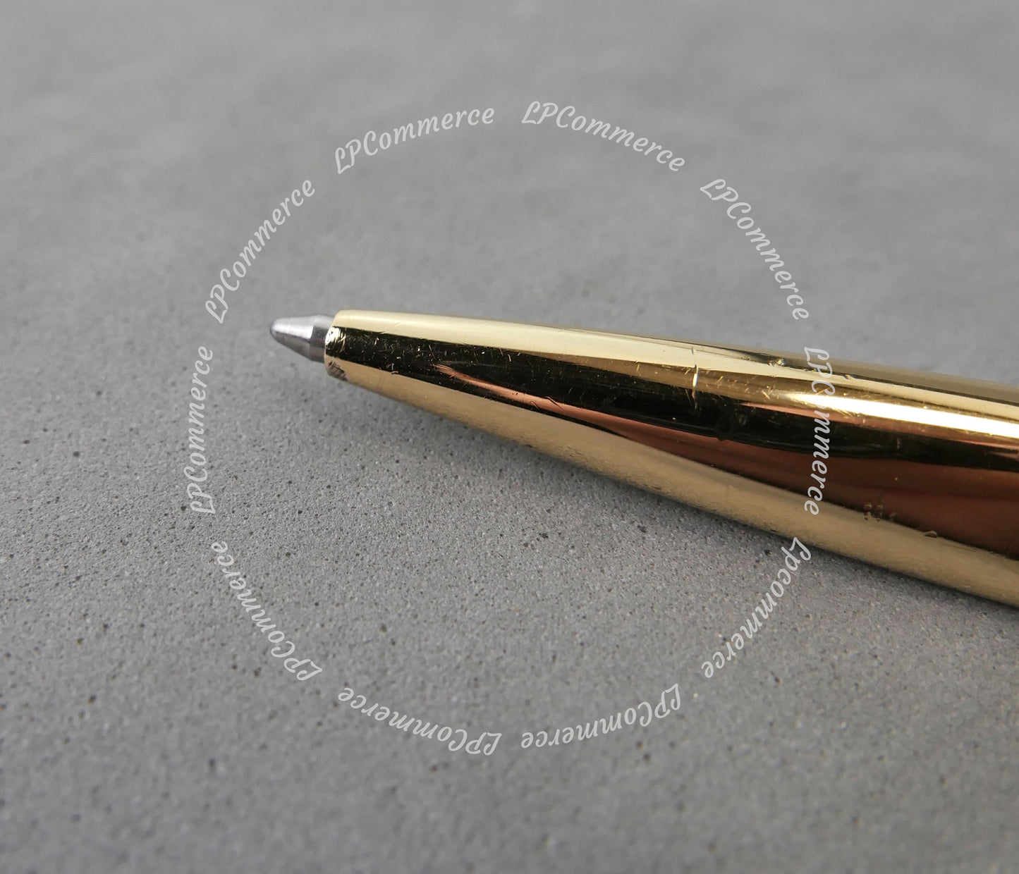 Penna BULGARI Eccentric gold box ballpoint pen design BVLGARI