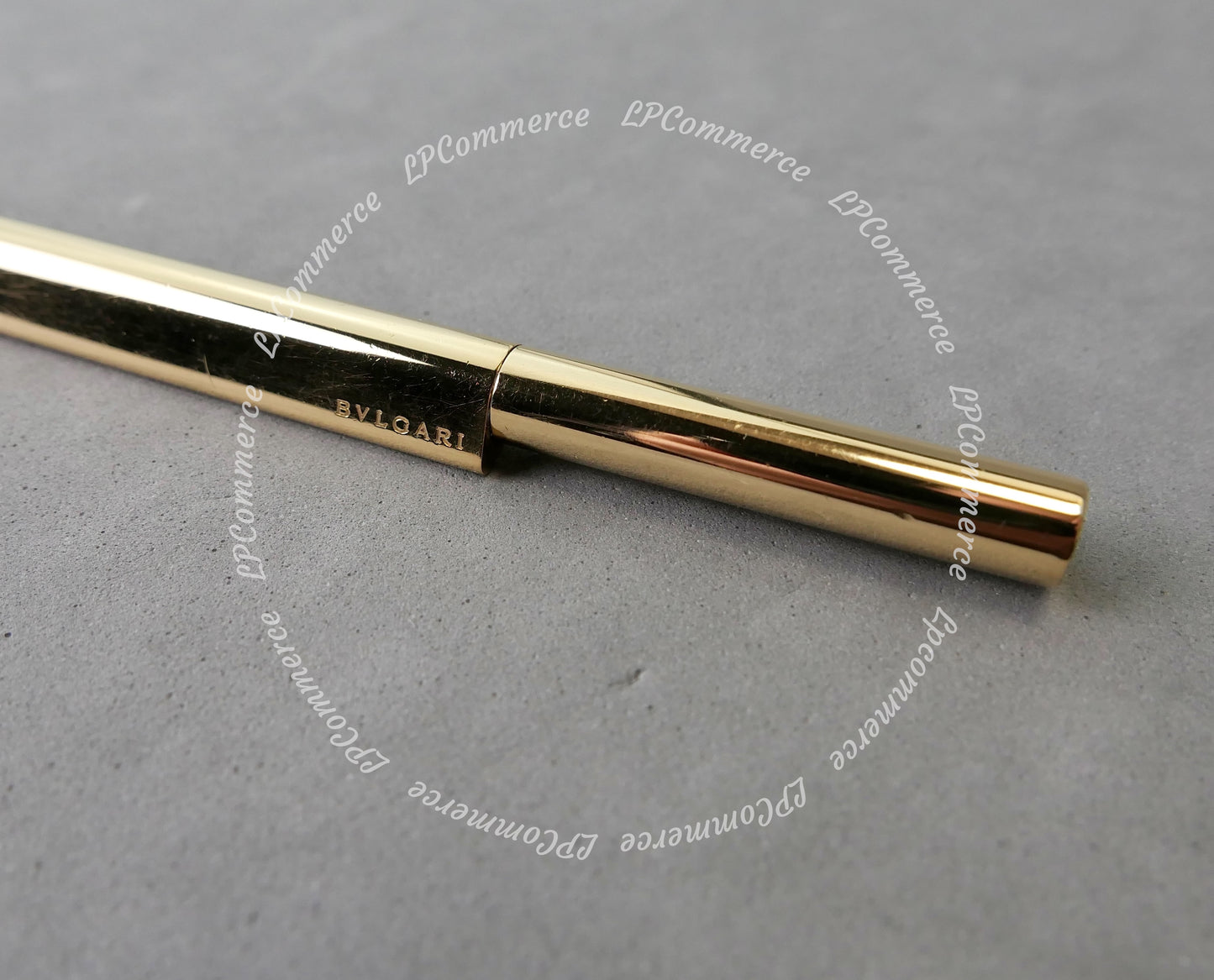 Penna BULGARI Eccentric gold box ballpoint pen design BVLGARI