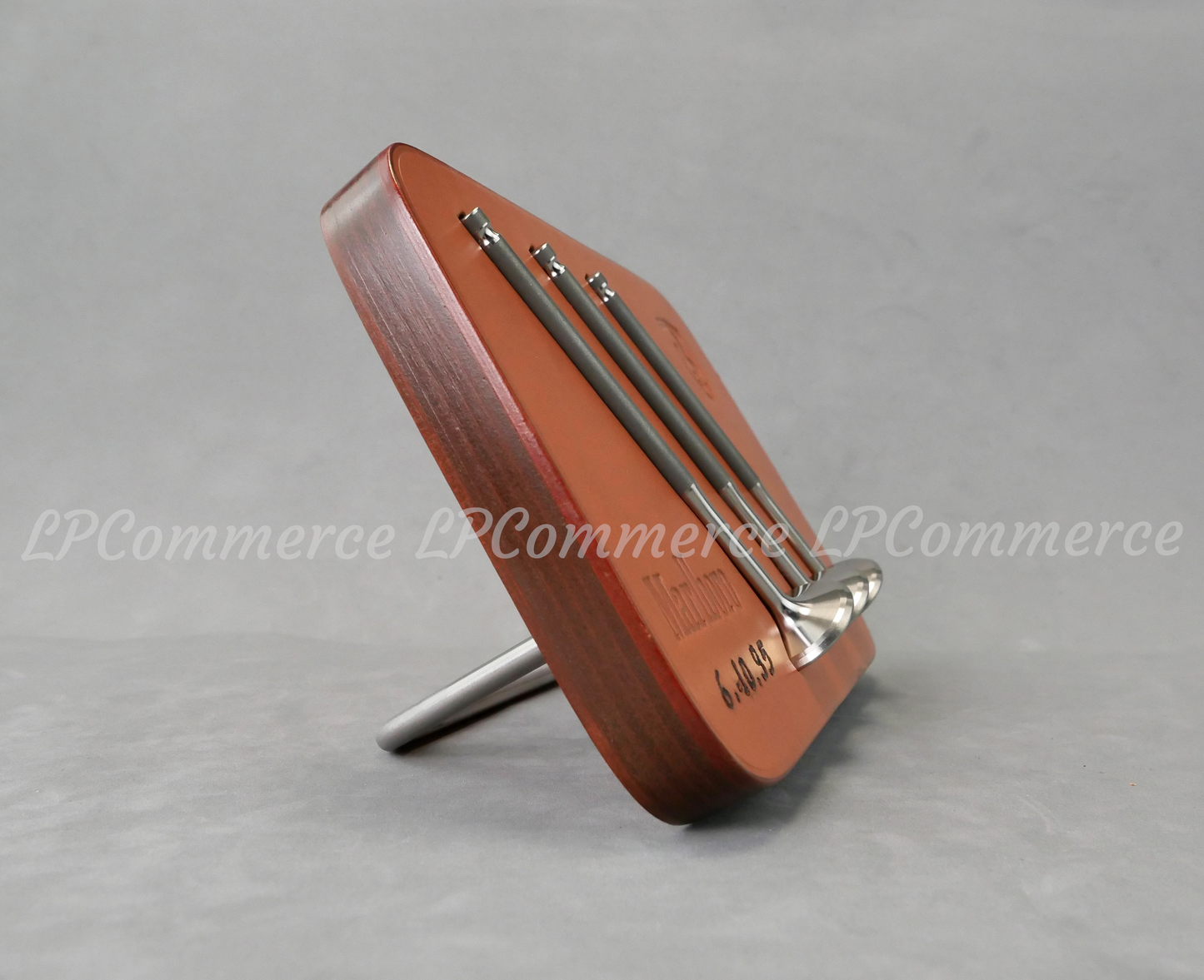 Fermacarte Ferrari su base cuoio Schedoni Valvole Formula Uno F1 1995 Marlboro